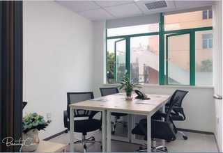 上海弯角插头插座连接器生产厂商